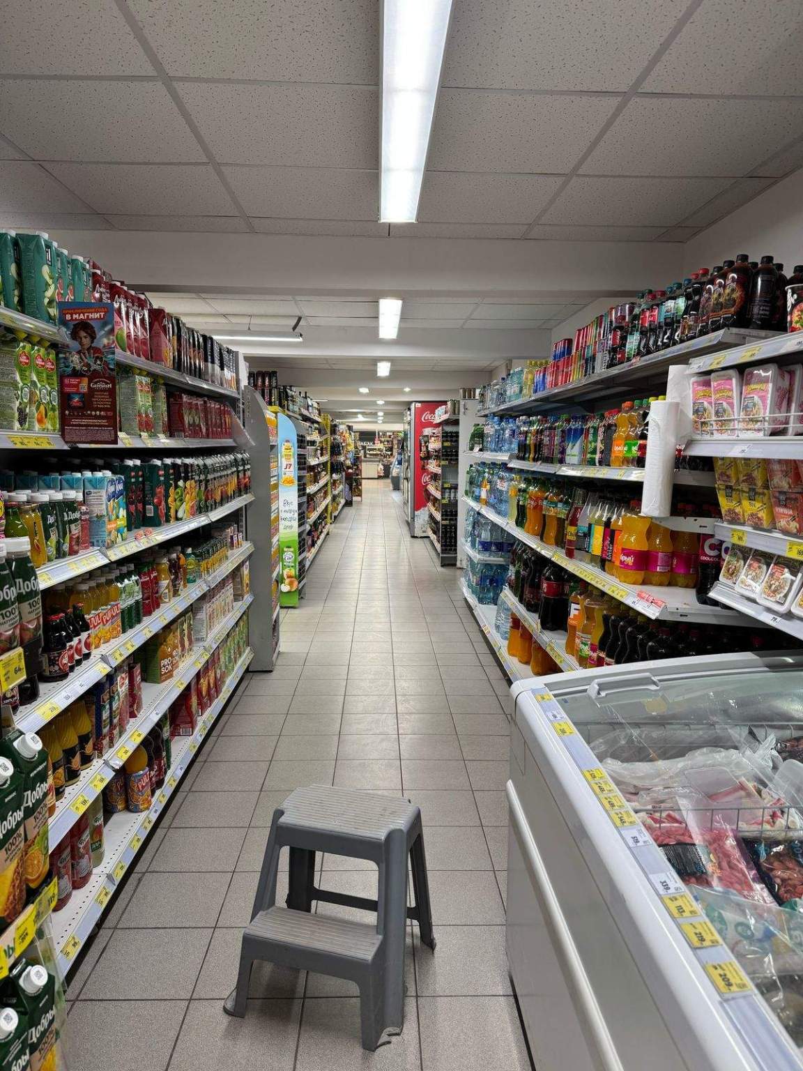 Продам торговое помещение 1427.4 м.кв.