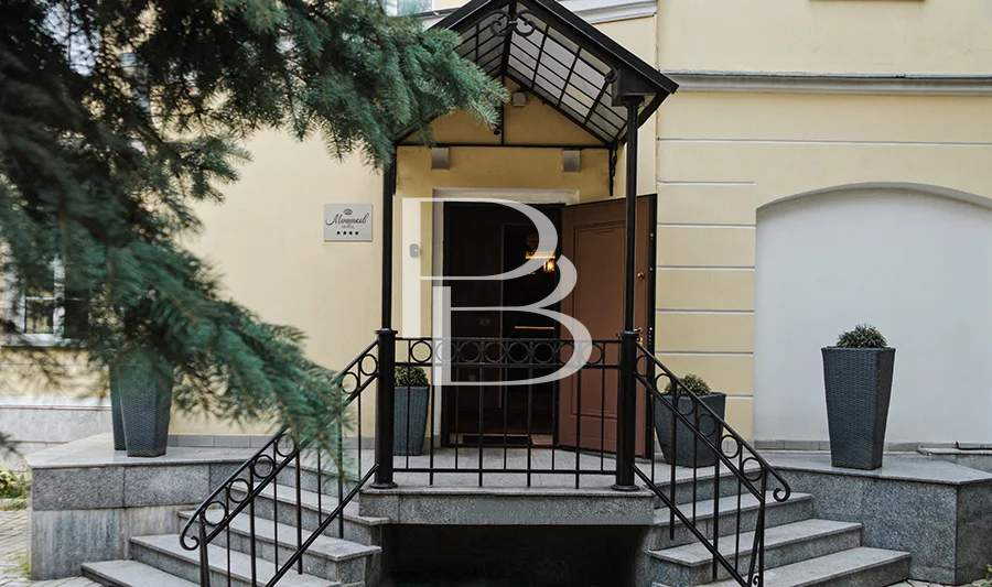 Продам торговое помещение 482 м.кв.