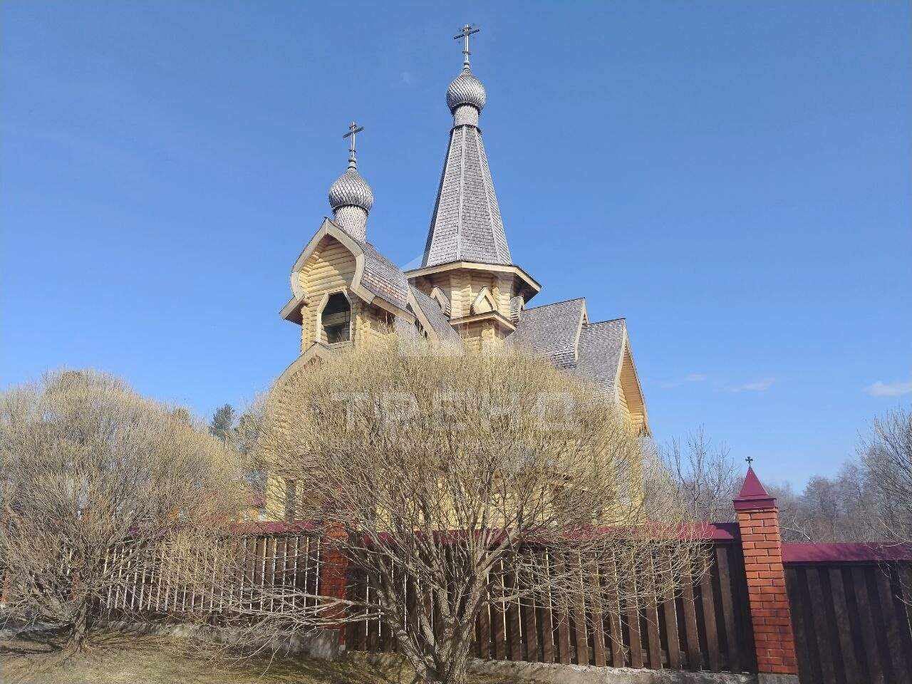 Продам земельный участок 1320 м.кв.