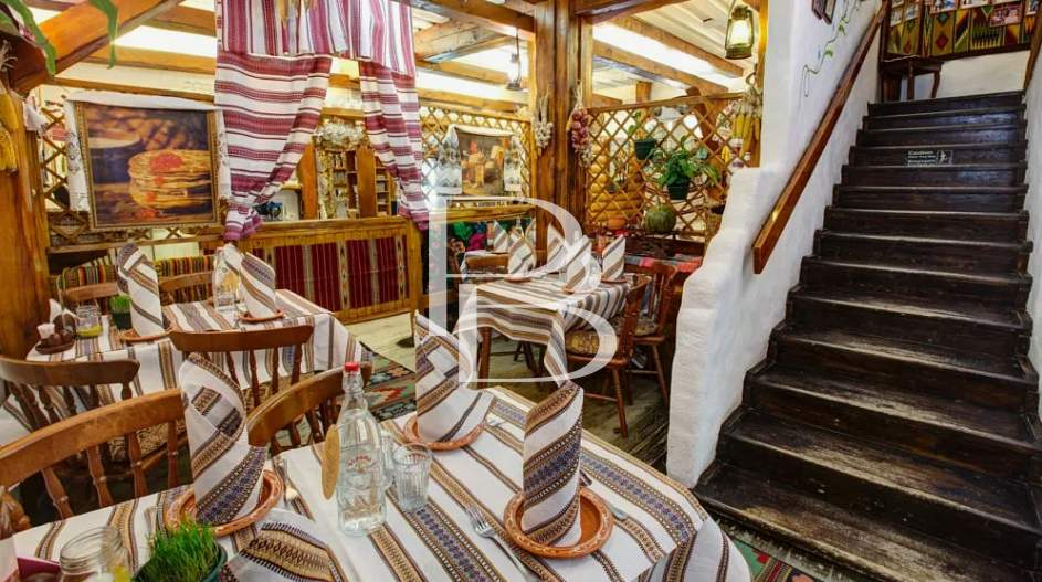 Продам торговое помещение 649.4 м.кв.