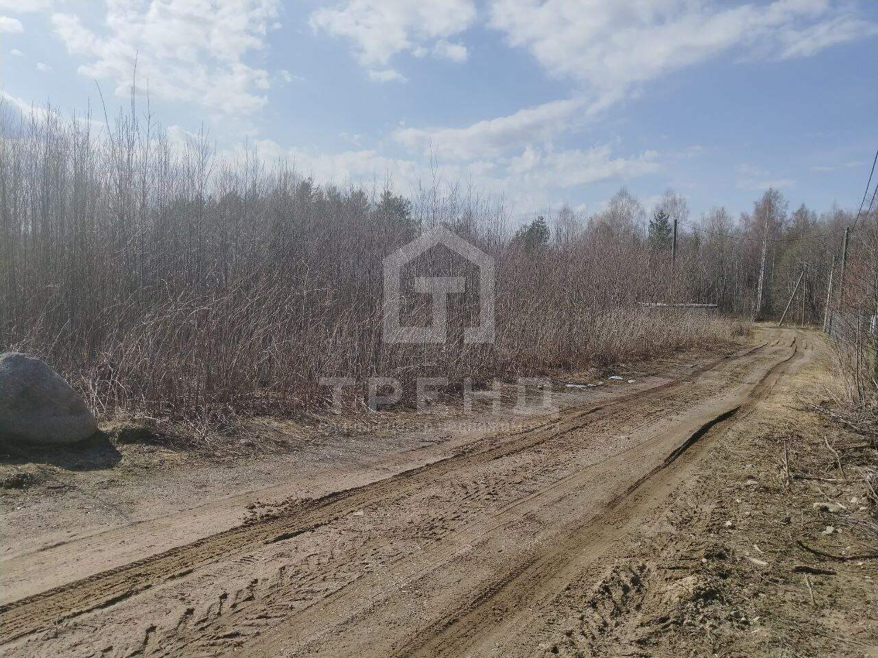 Продам земельный участок 1320 м.кв.
