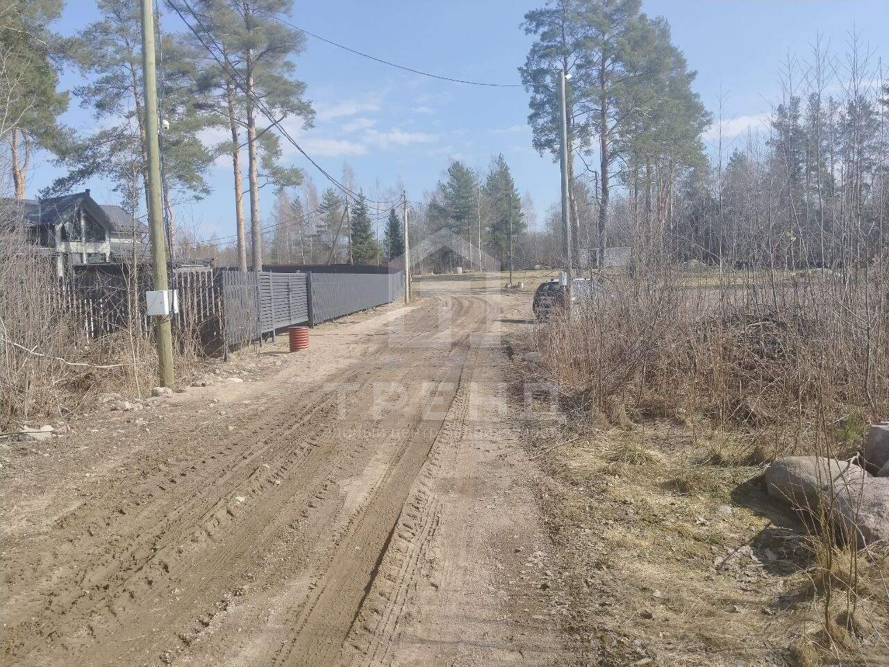 Продам земельный участок 1320 м.кв.