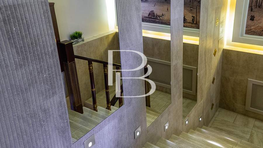 Продам торговое помещение 482 м.кв.