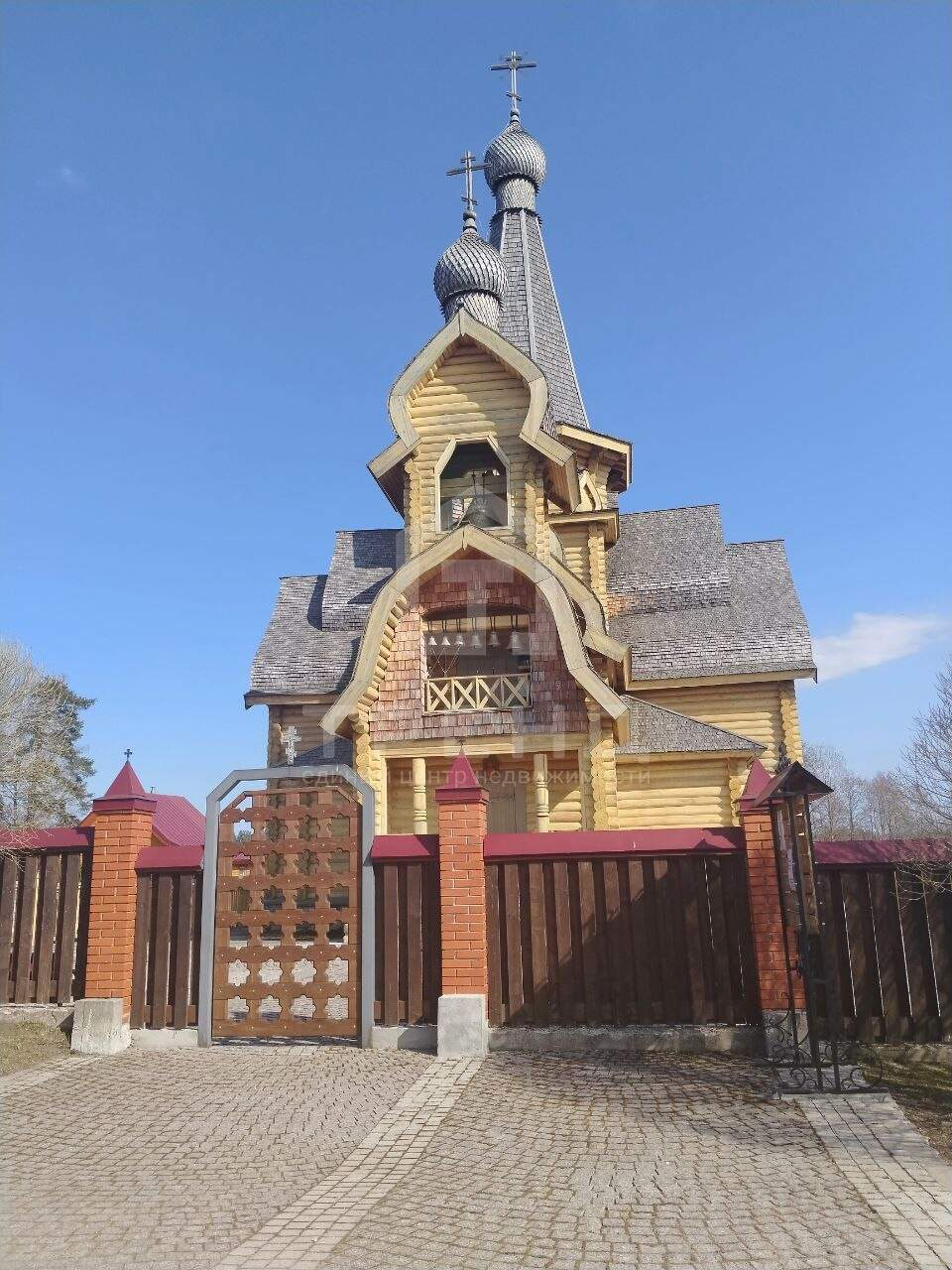 Продам земельный участок 1320 м.кв.