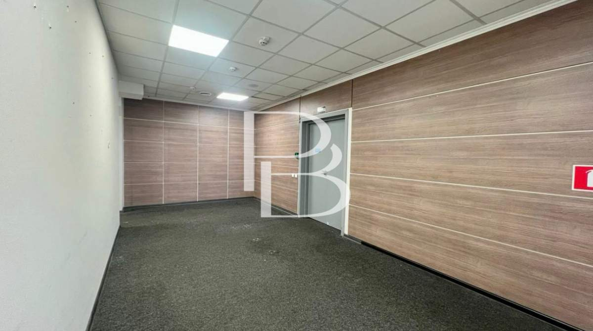 Сдам в аренду офис 1500 м.кв.