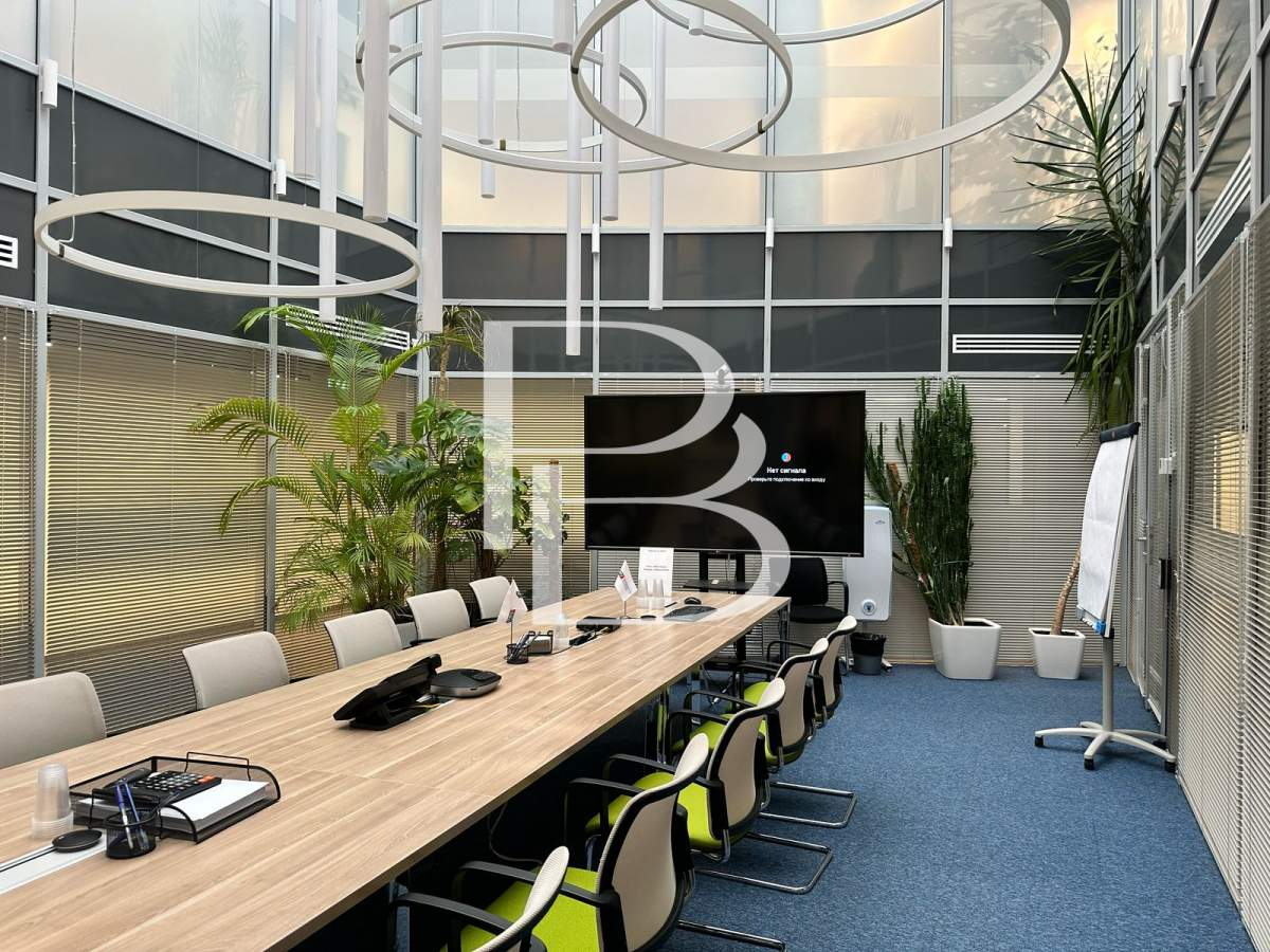 Сдам в аренду офис 1190 м.кв.