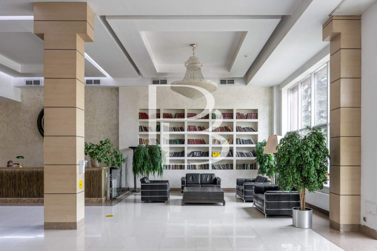 Сдам в аренду офис 1500 м.кв.