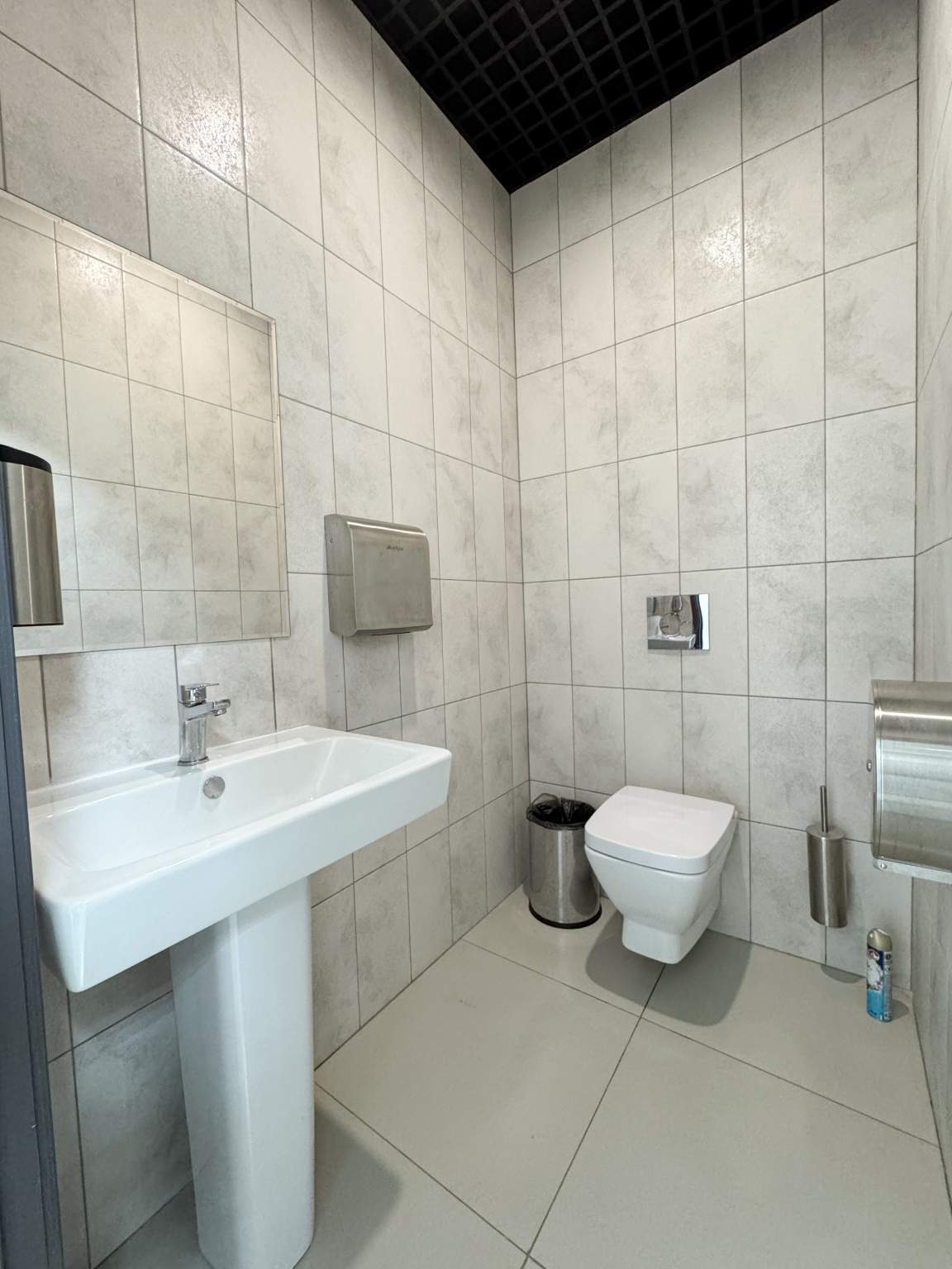 Сдам в аренду офис 9.5 м.кв.