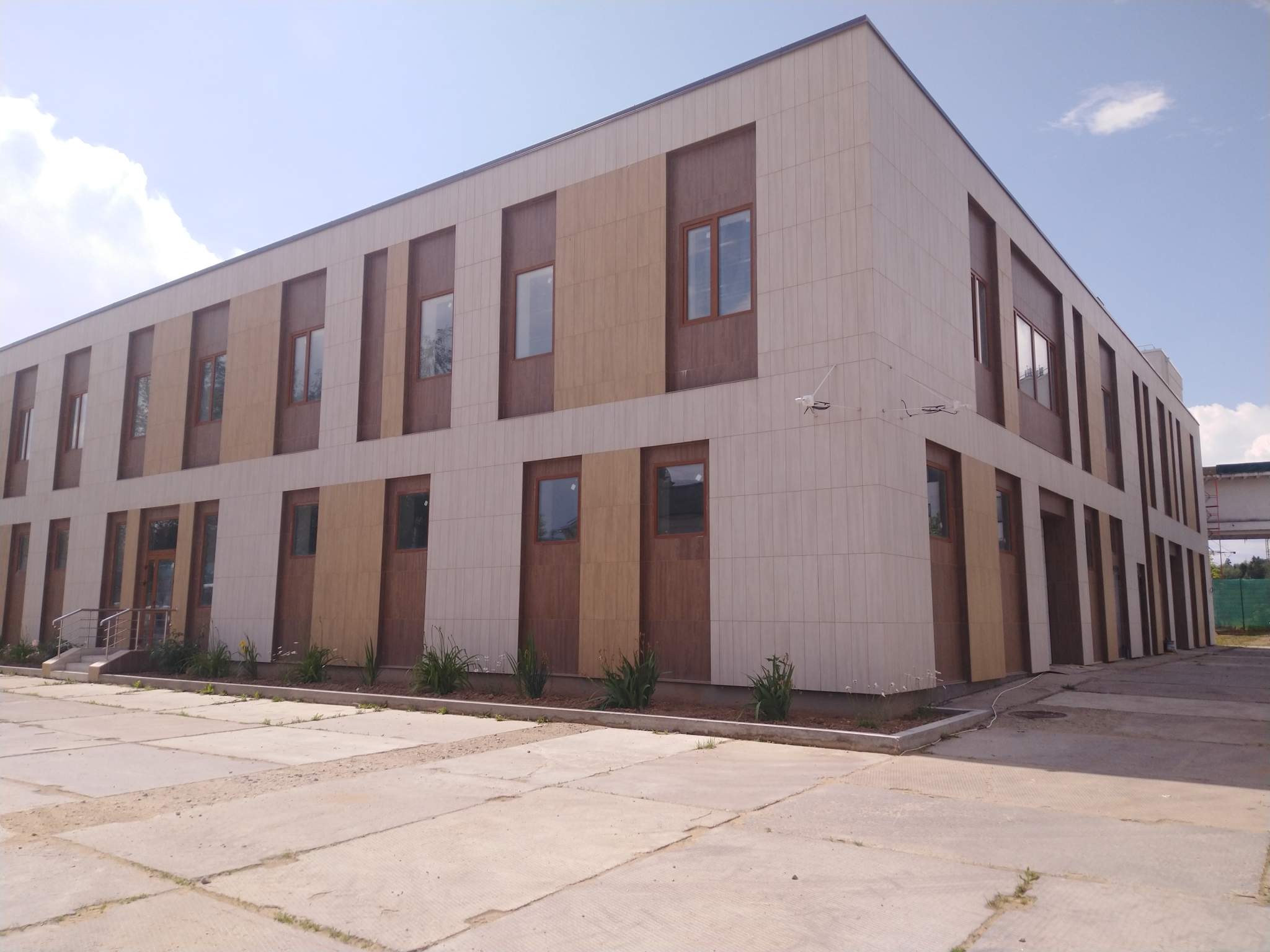 Сдам в аренду торговое помещение 3000 м.кв.