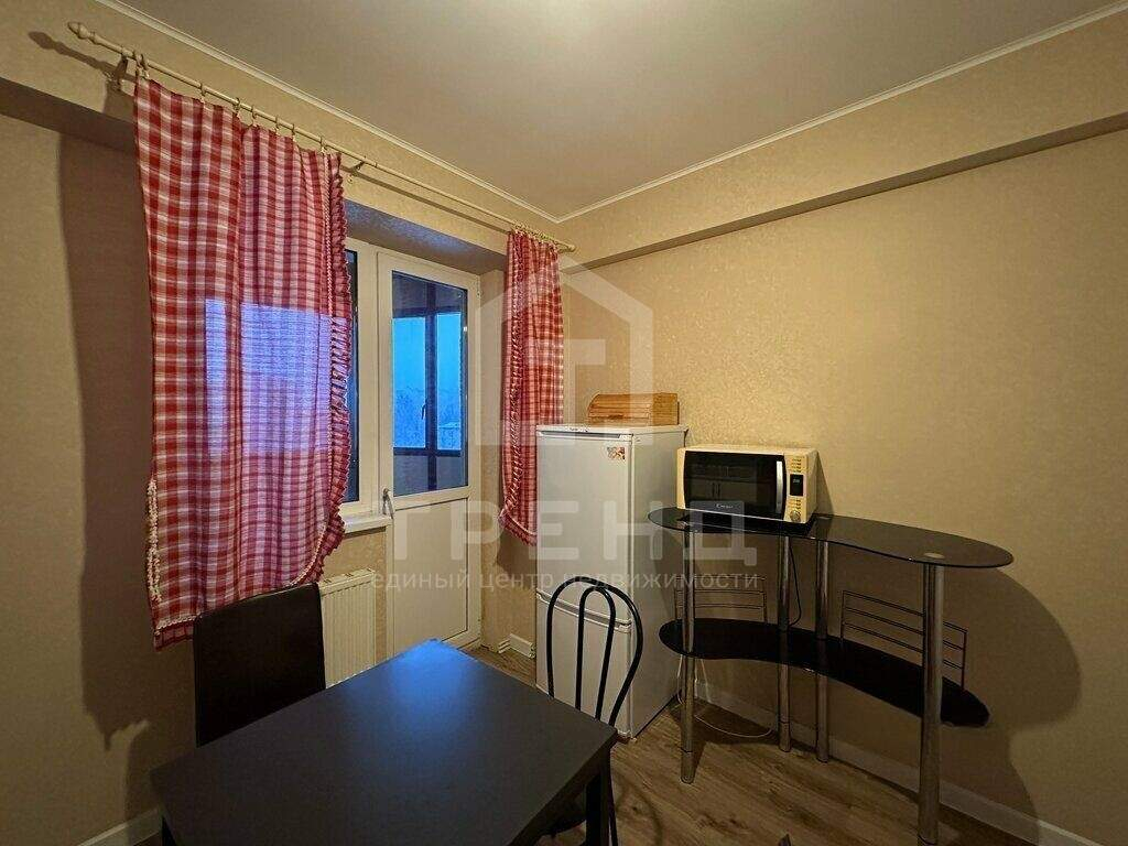 Квартира на продажу в поселкеМеталлострой ( Металлострой), Центральная улица, 19к3 фото №1