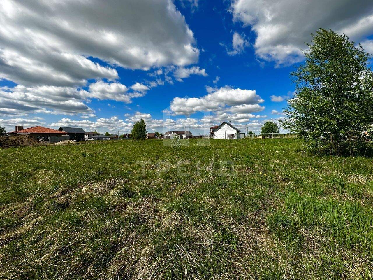 Продам земельный участок 1700 м.кв.