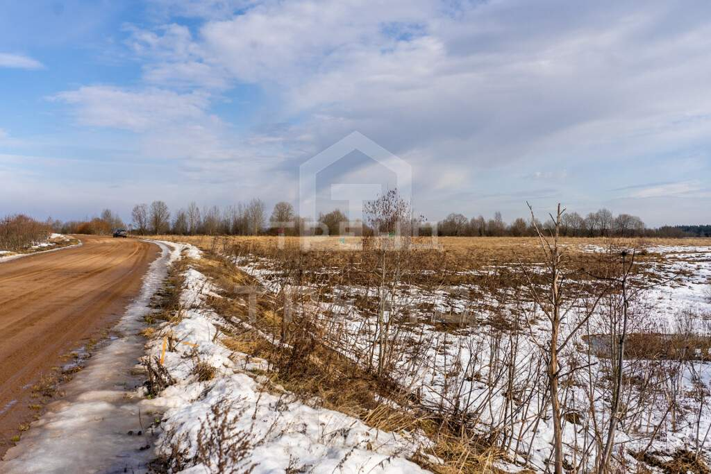 Продам земельный участок 136600 м.кв.