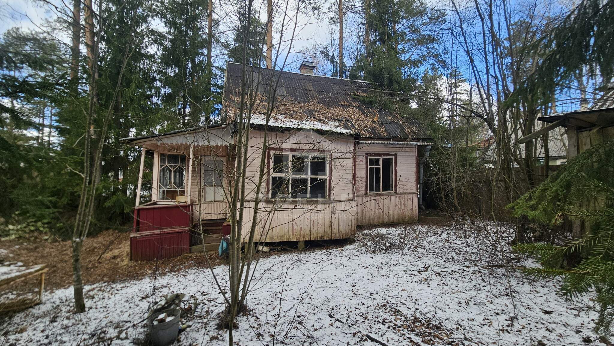 Продам земельный участок 650 м.кв.