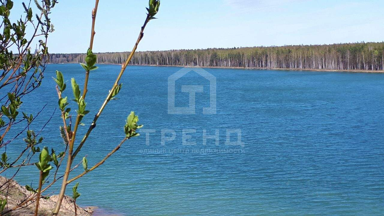 Продам земельный участок 1700 м.кв.