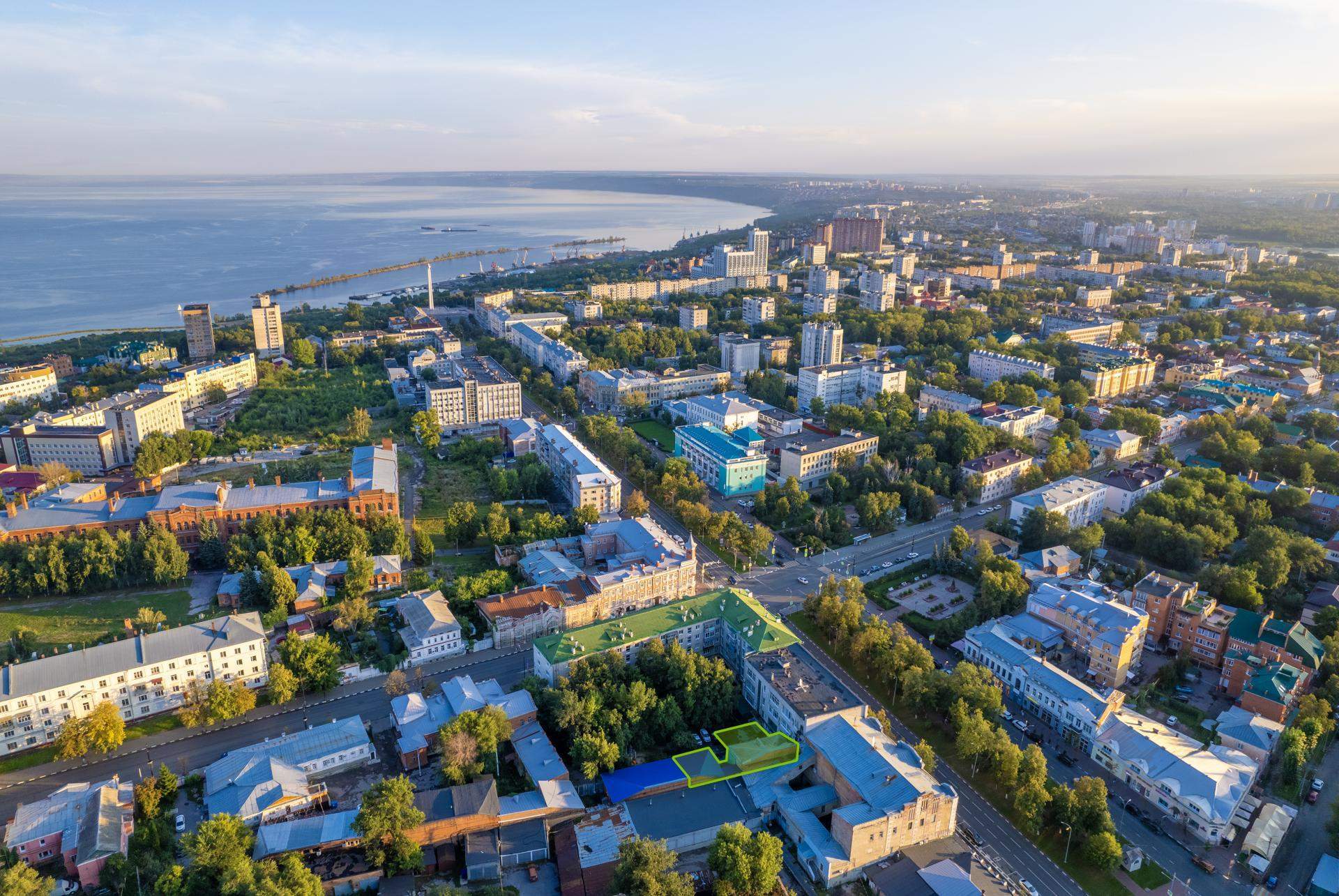 Продам торговое помещение 212.4 м.кв.