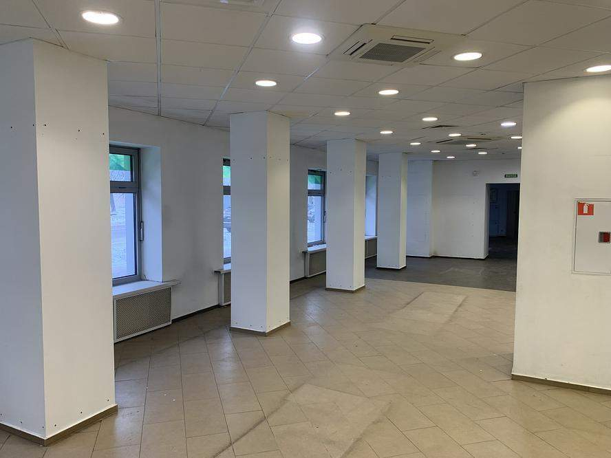 Сдам в аренду магазин 230.8 м.кв.