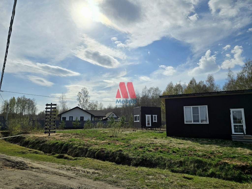 Продам земельный участок 1000 м.кв.