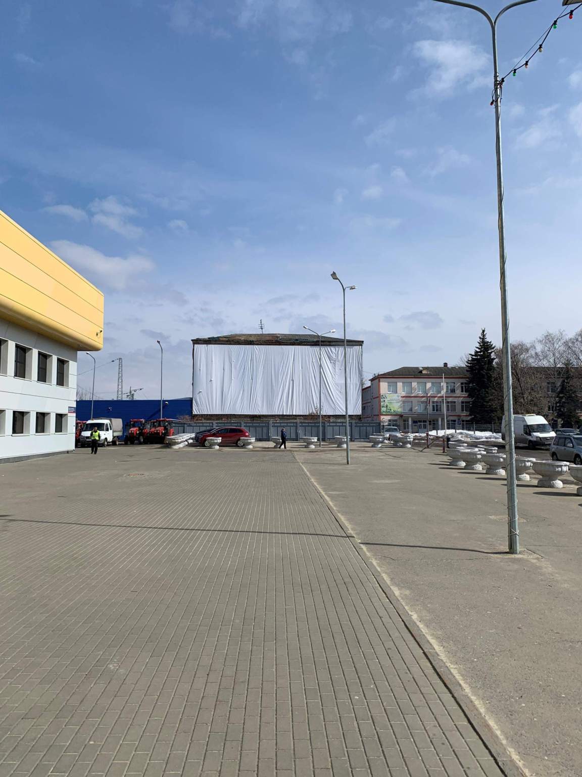 Продам торговое помещение 782.2 м.кв.