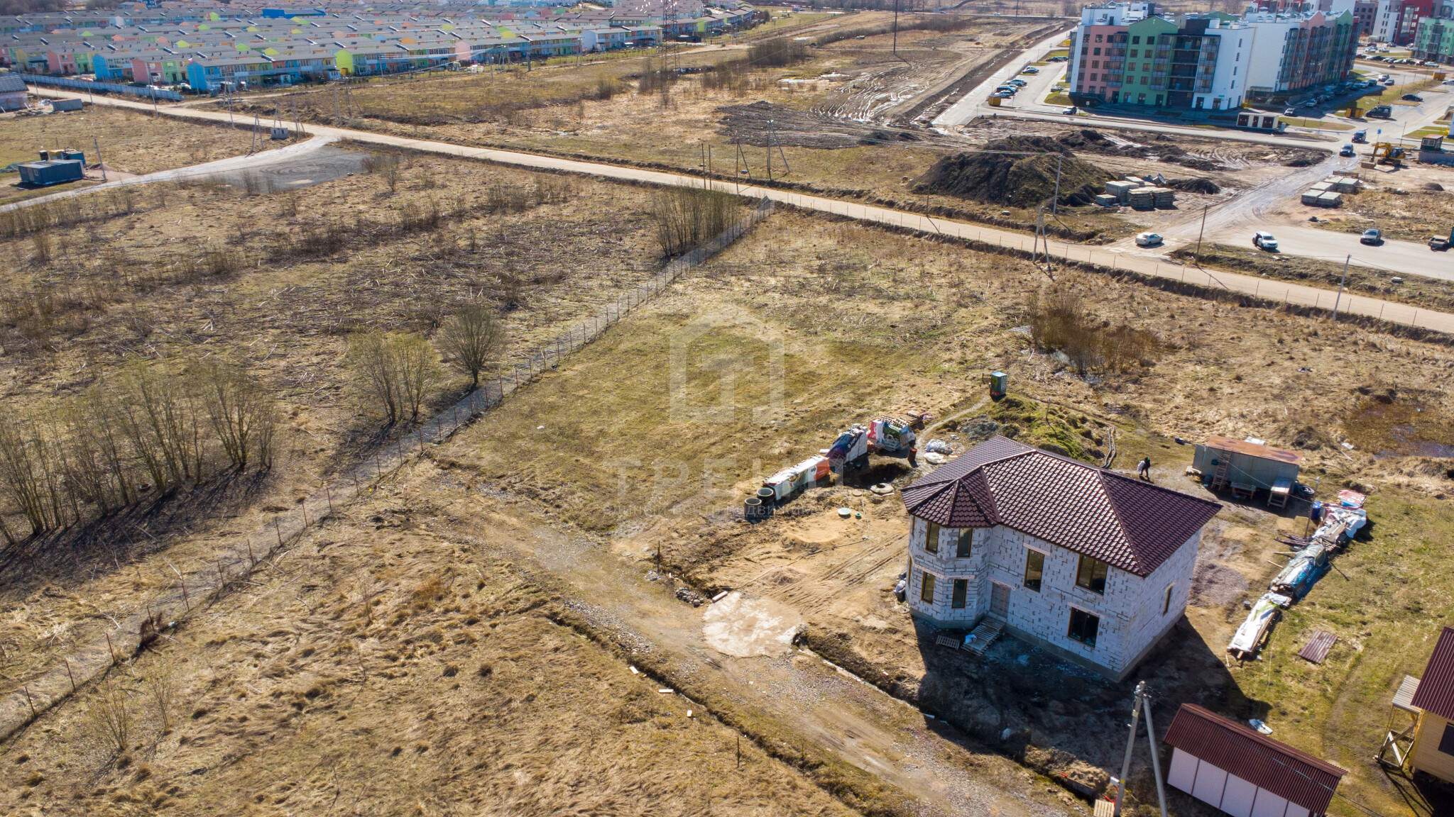 Продам земельный участок 1375 м.кв.