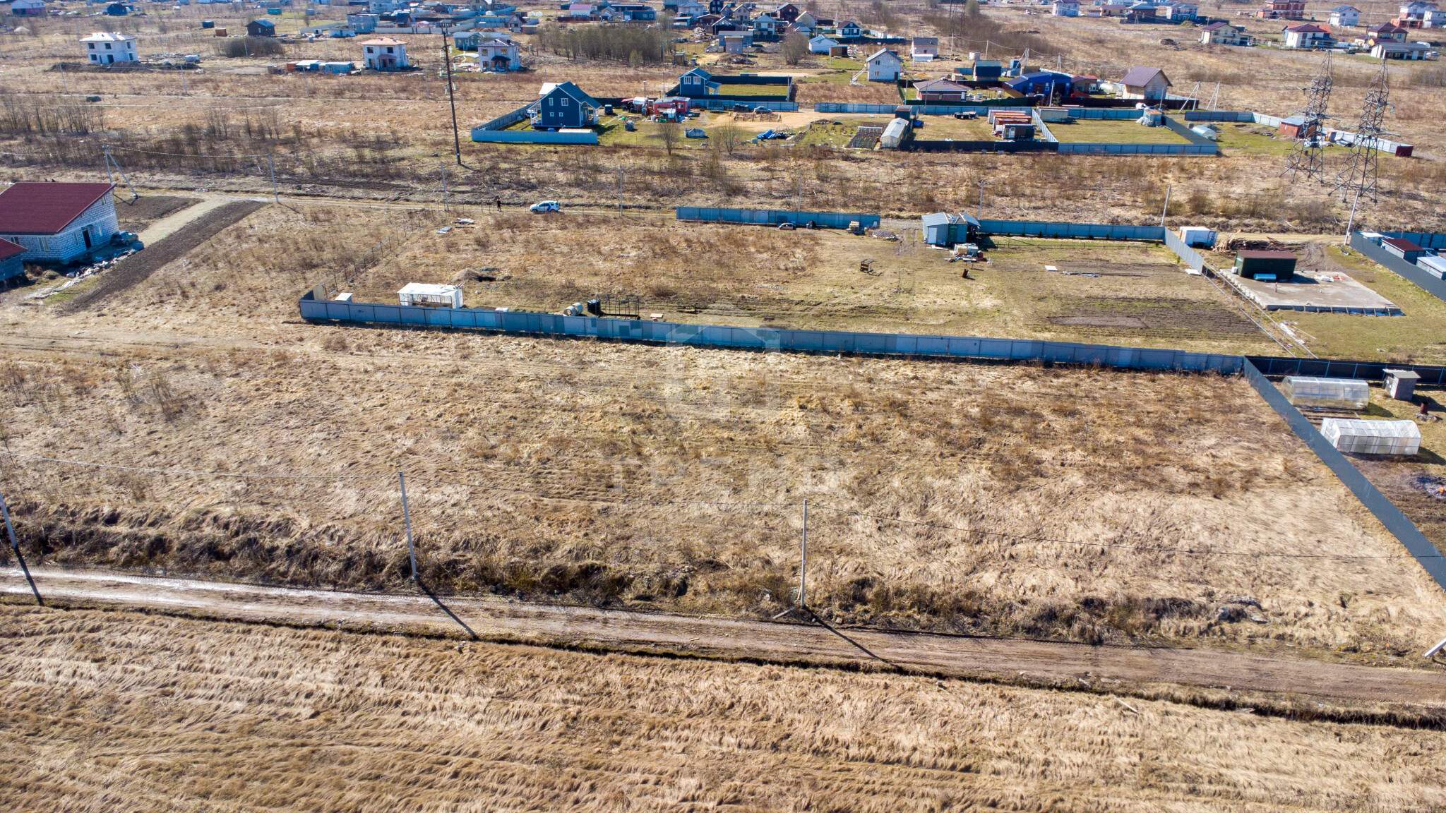 Продам земельный участок 1200 м.кв.