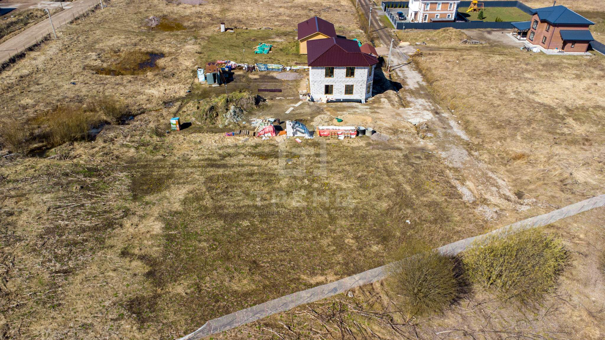 Продам земельный участок 1375 м.кв.