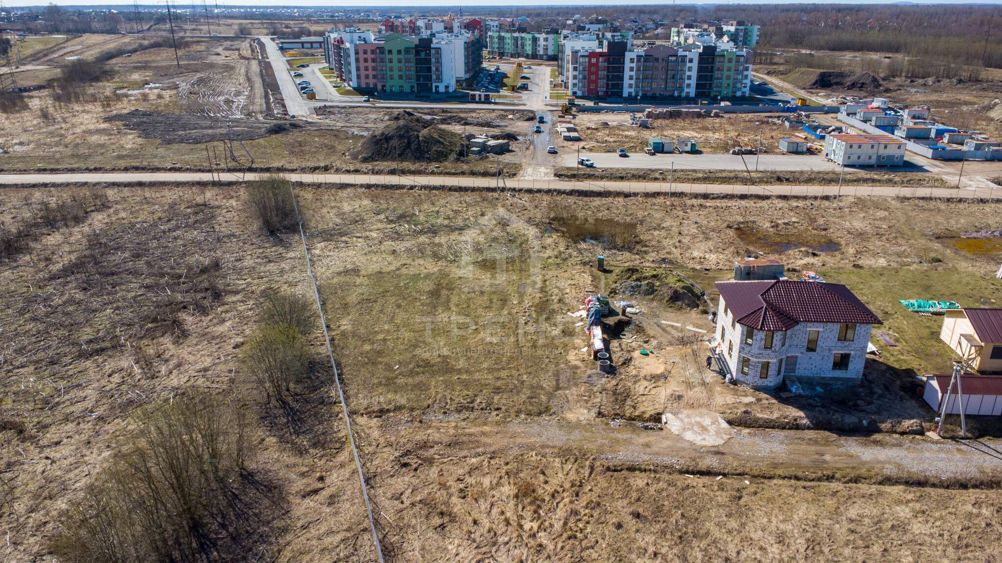 Продам земельный участок 1375 м.кв.