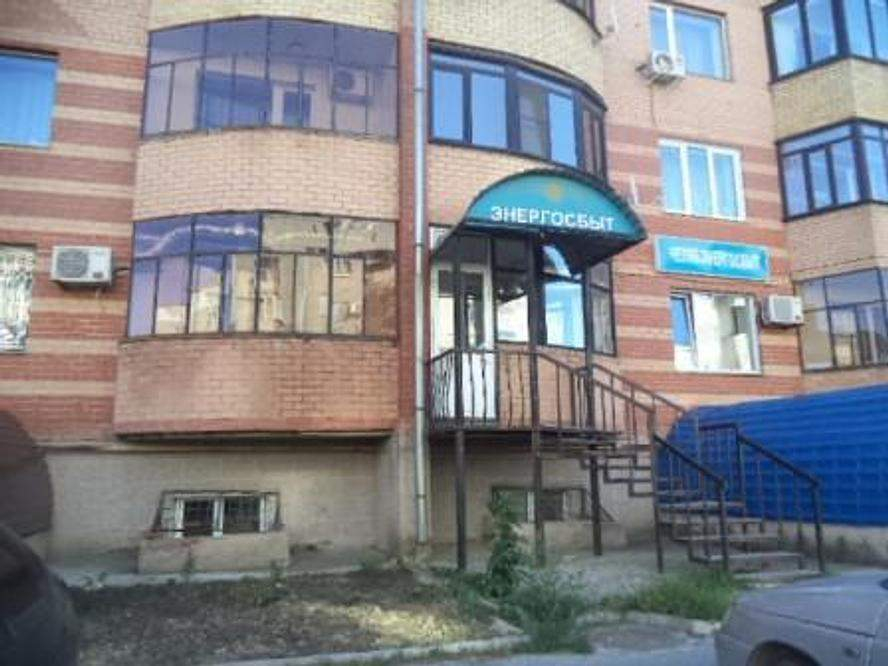 Помещение свободного назначения на продажу в Чебаркуле, Карпенко улица, 1 фото №0