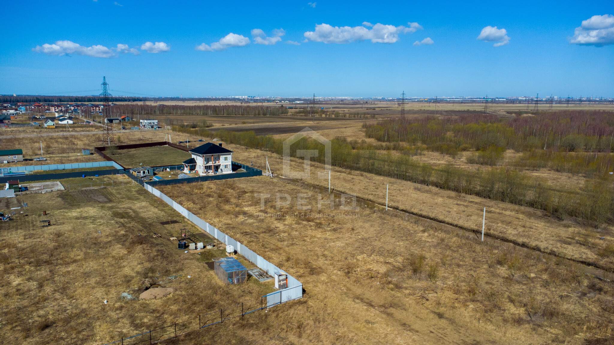 Продам земельный участок 1200 м.кв.