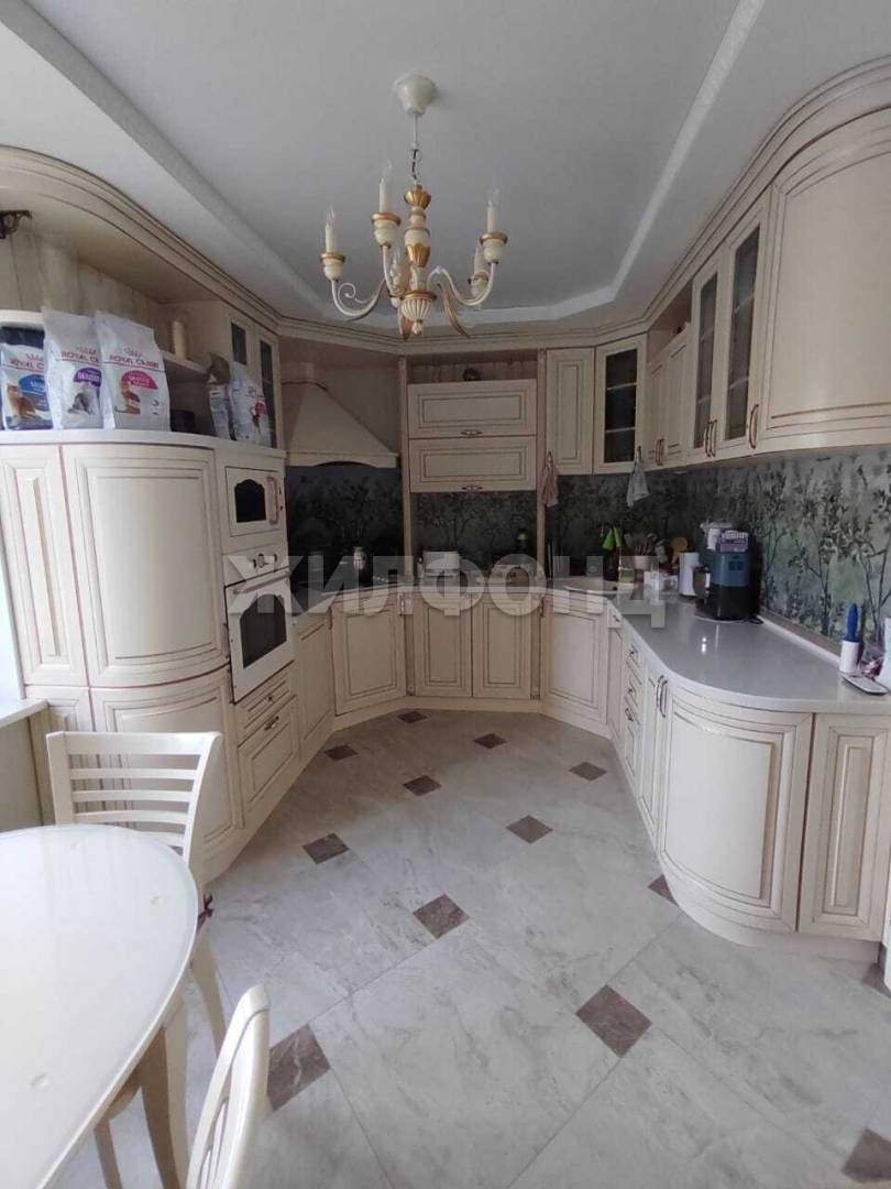 Дом на продажу в Новосибирске, Ключ-Камышенское Плато улица фото №3