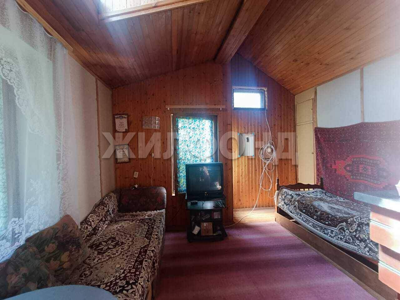 Продам земельный участок 400 м.кв.