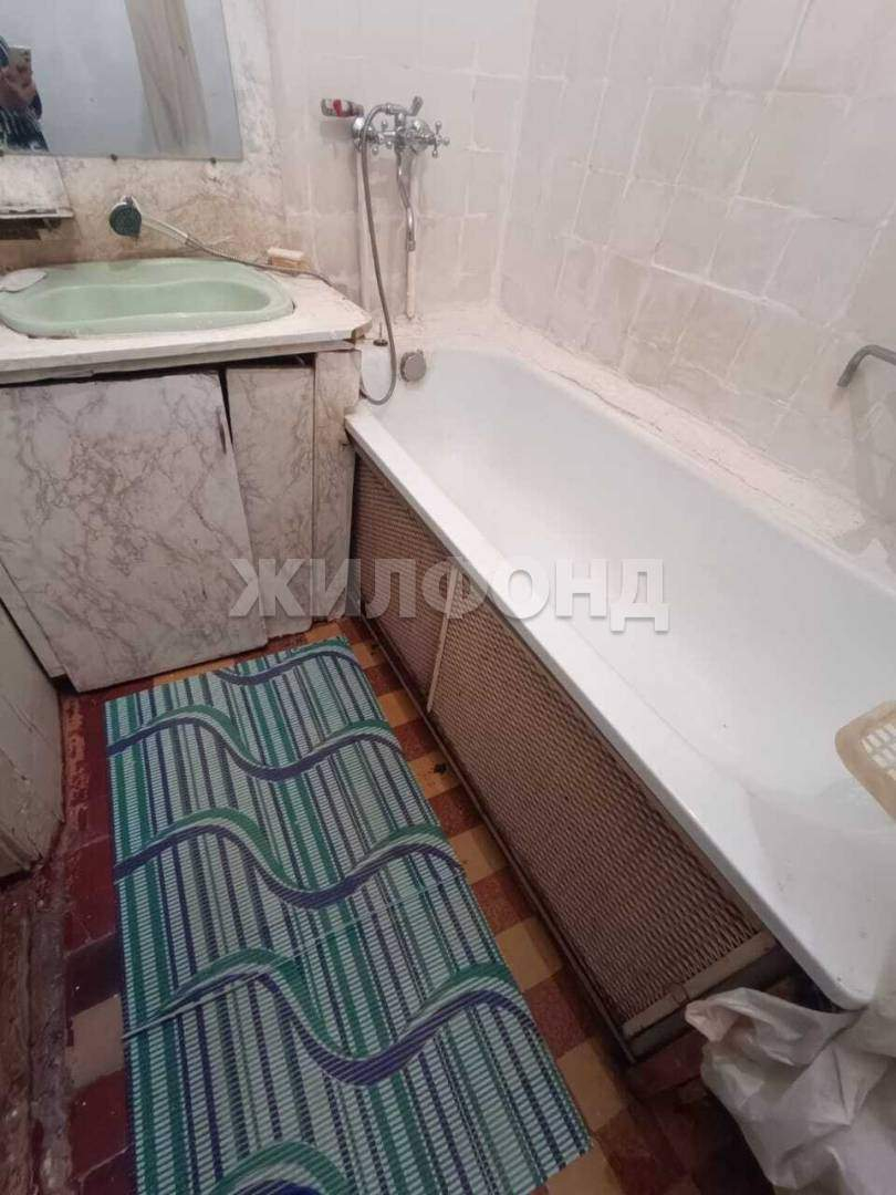 Квартира на продажу в Брянске, Калинина улица, 107 фото №3