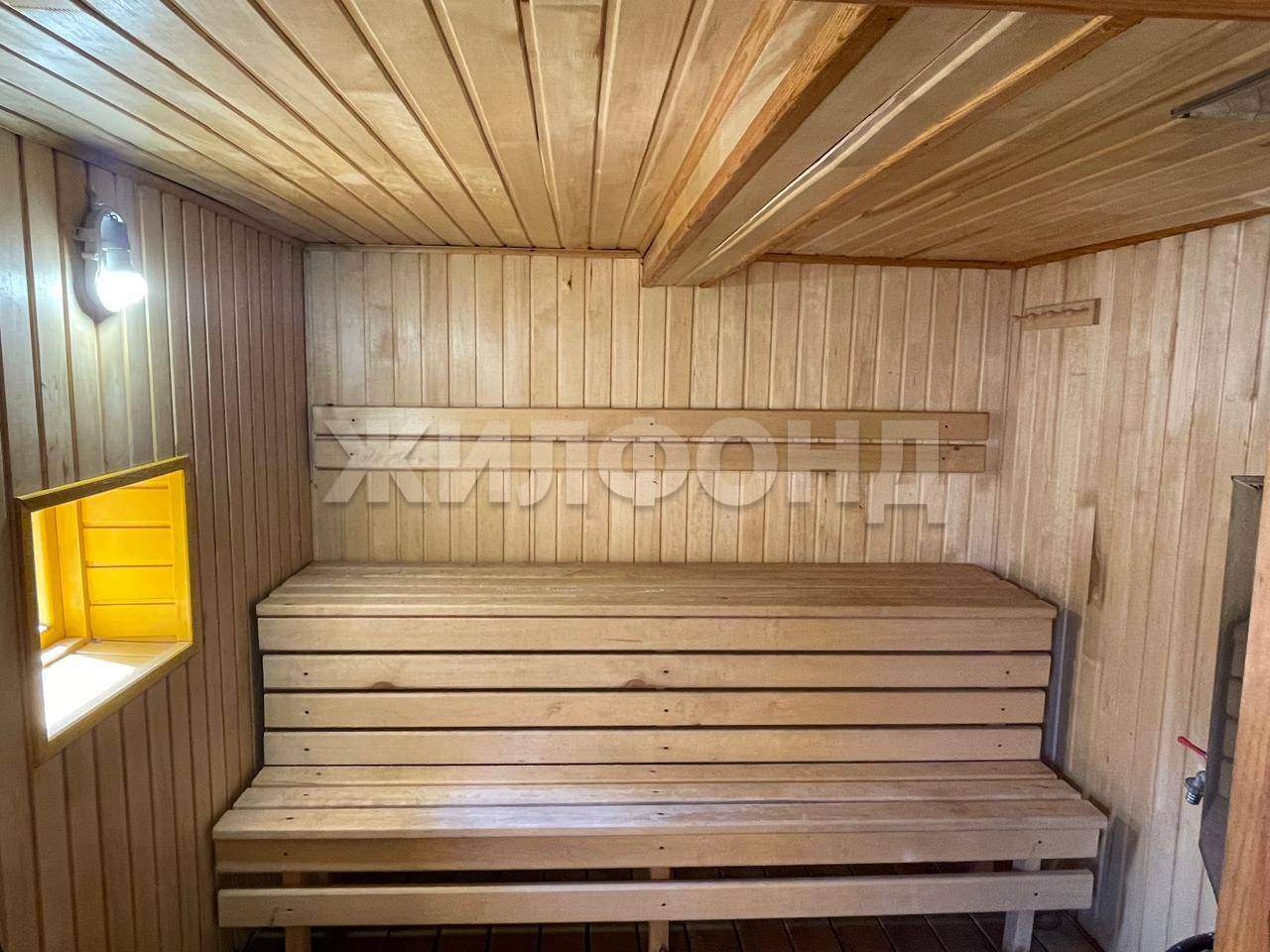 Продам земельный участок 600 м.кв.