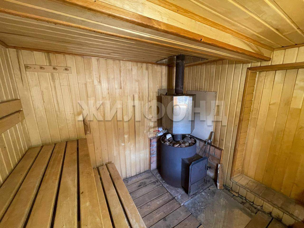 Продам земельный участок 600 м.кв.