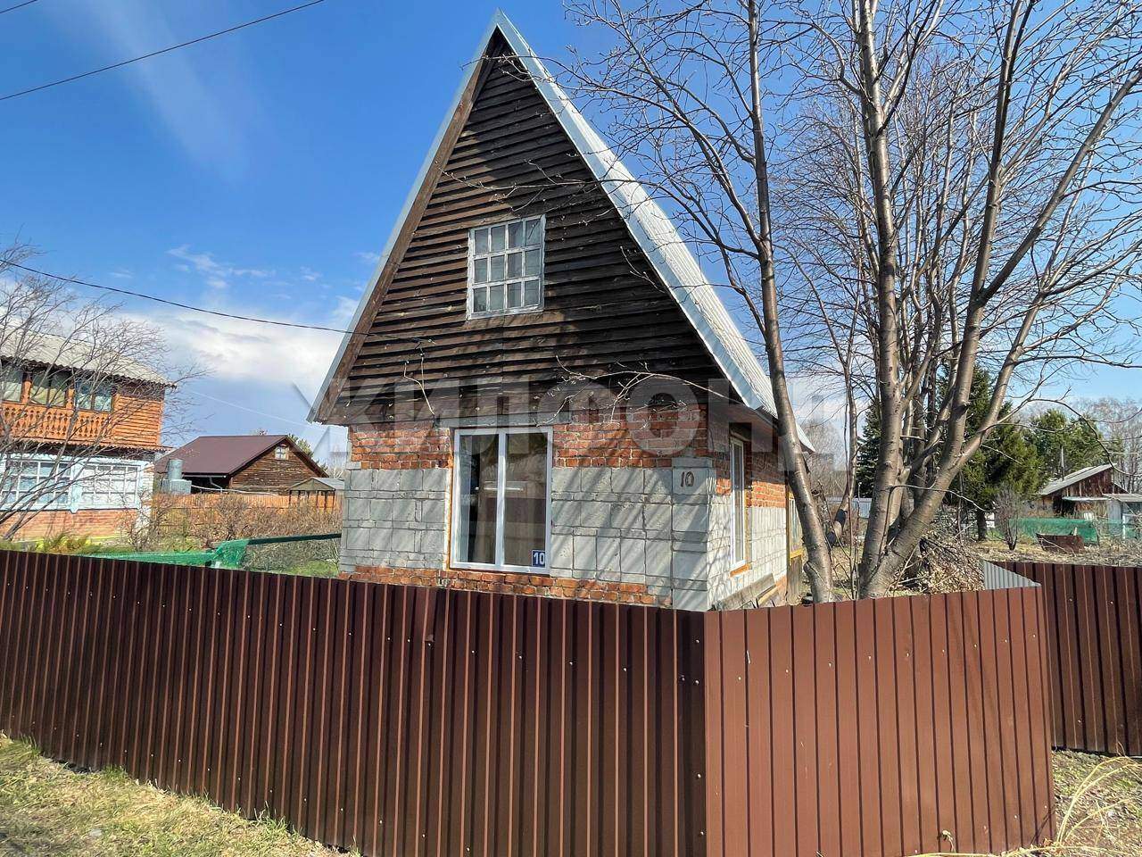 Продам земельный участок 600 м.кв.