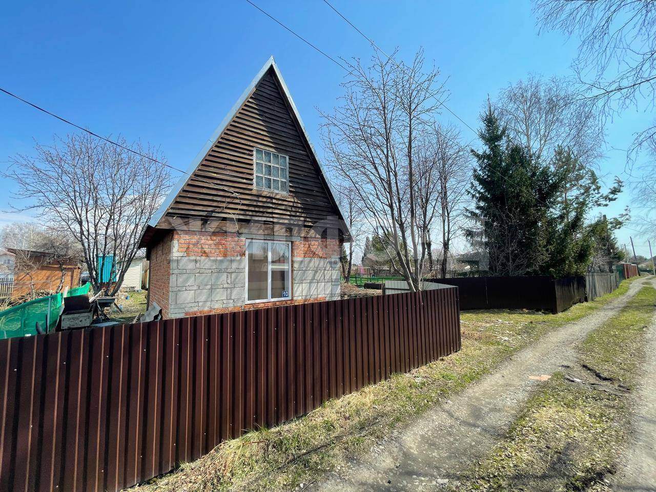 Продам земельный участок 600 м.кв.
