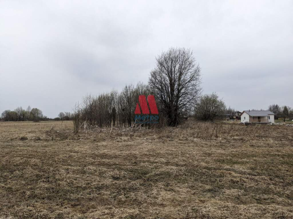 Продам земельный участок 1300 м.кв.