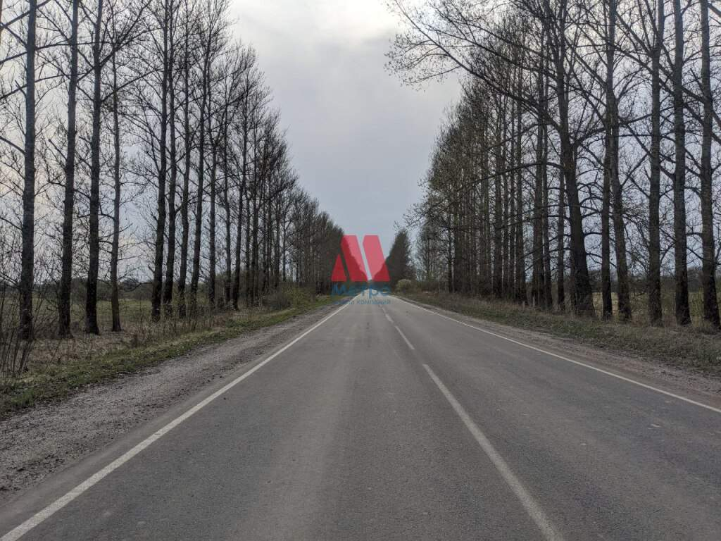 Продам земельный участок 1300 м.кв.