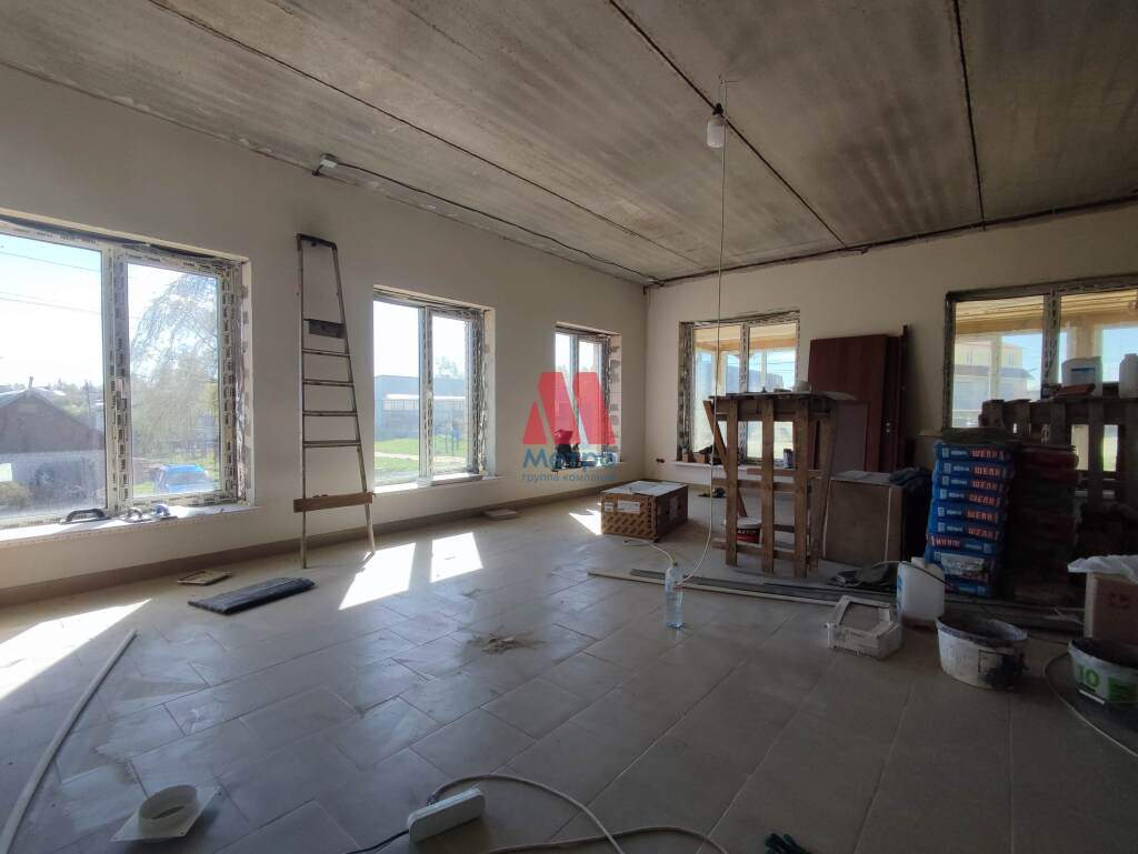 Сдам в аренду торговое помещение 250 м.кв.
