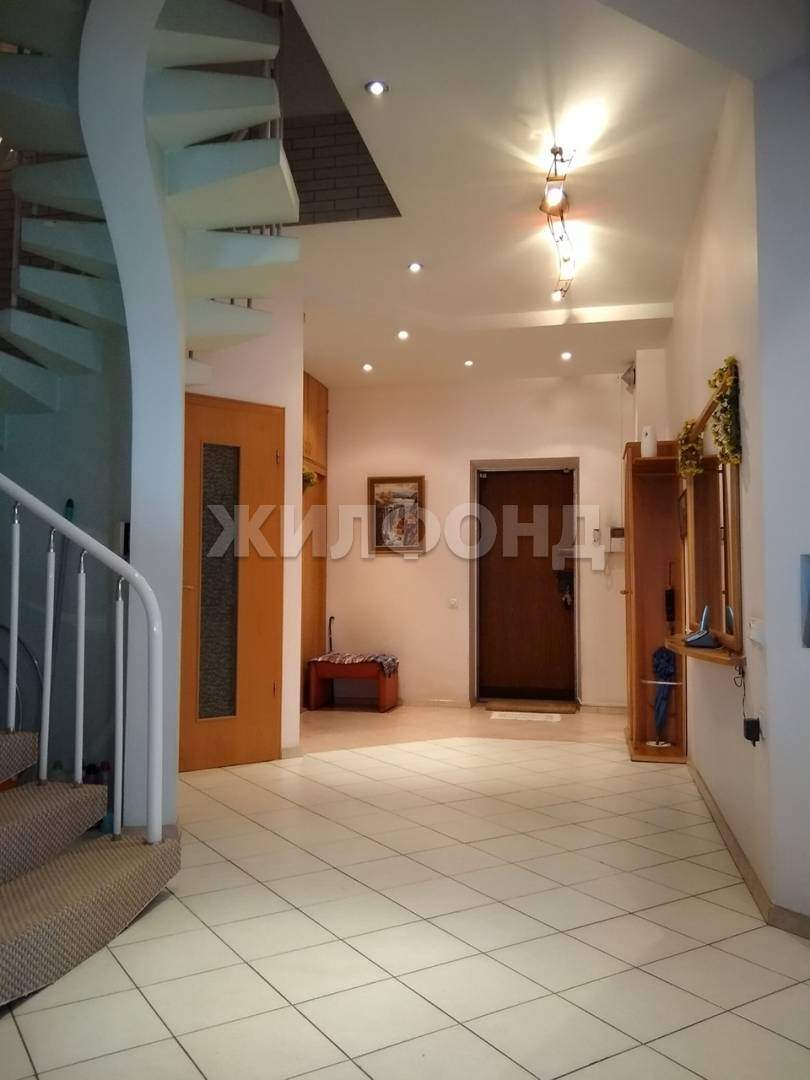 Квартира на продажу в Барнауле, Партизанская улица, 83 фото №1
