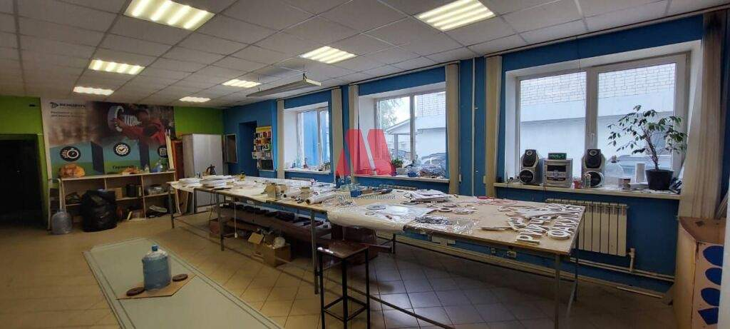 Продам торговое помещение 417 м.кв.