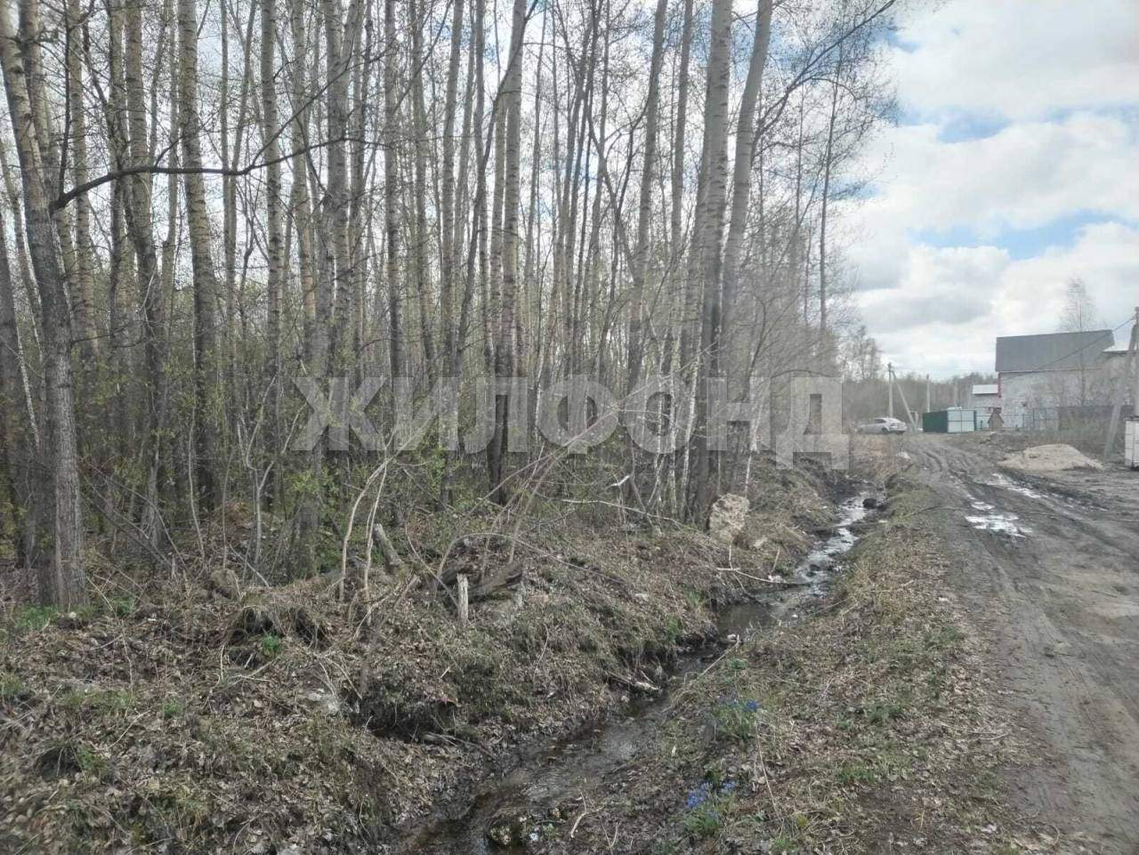 Продам земельный участок 900 м.кв.