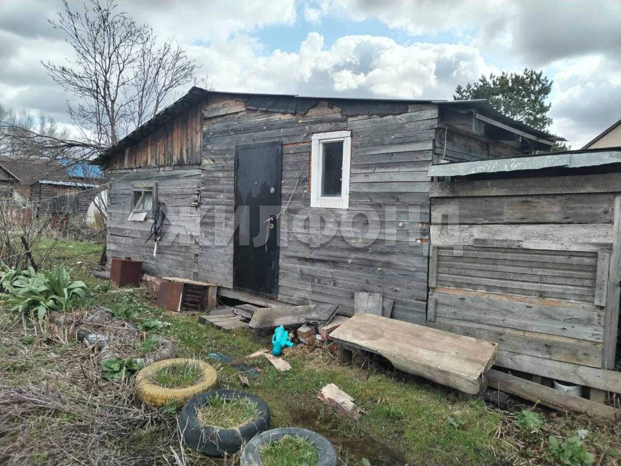 Продам земельный участок 700 м.кв.