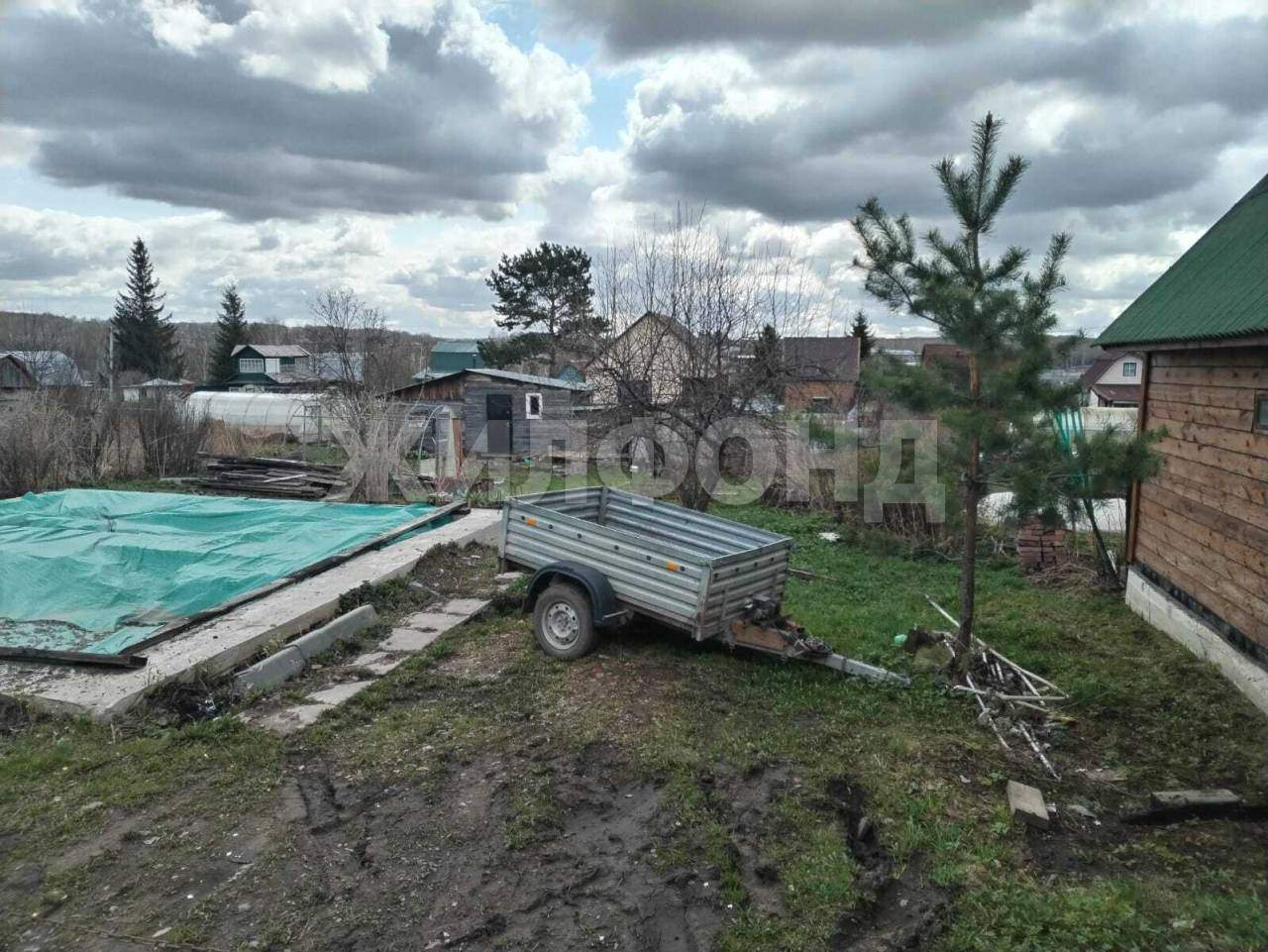 Продам земельный участок 700 м.кв.