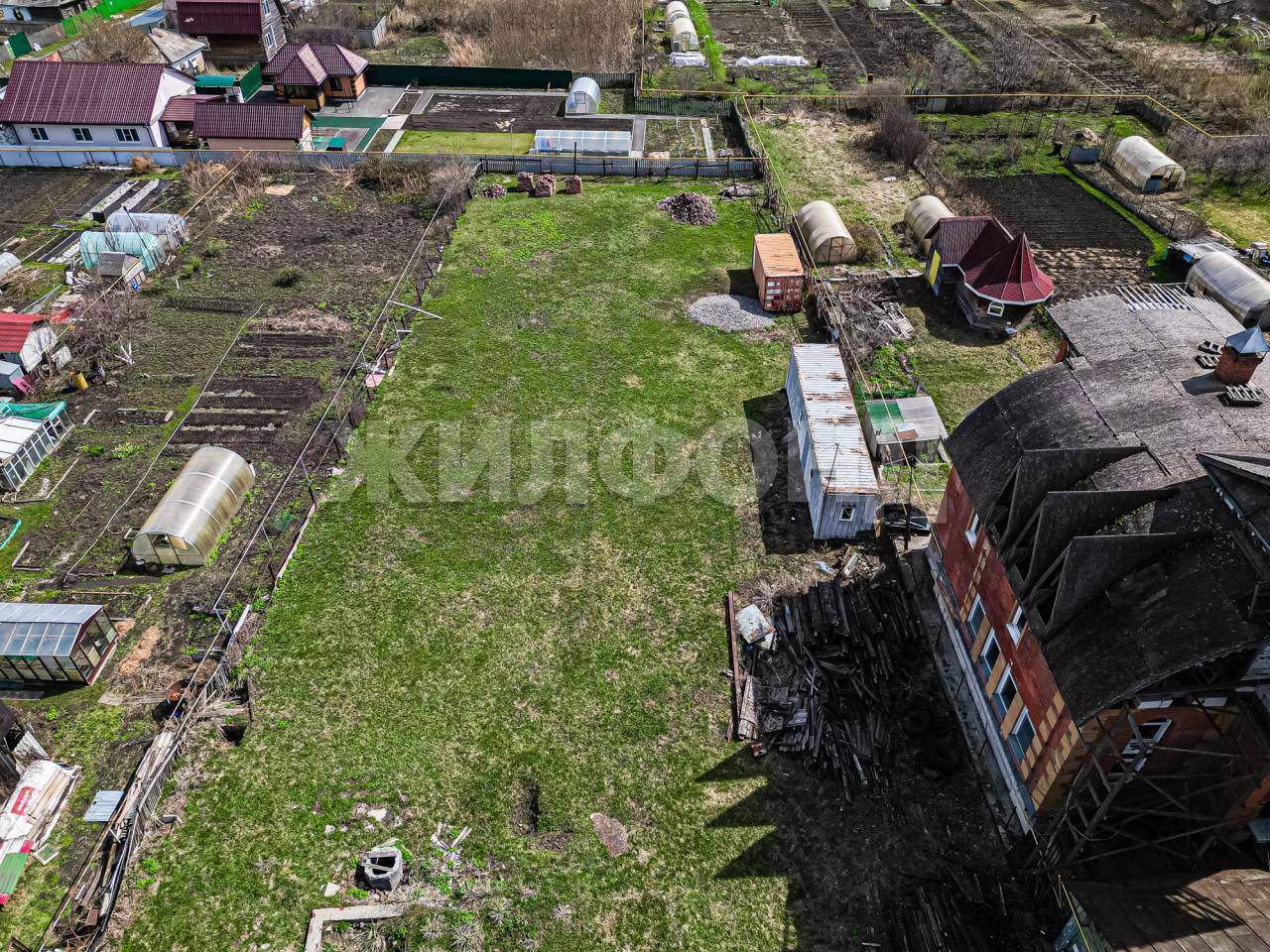 Продам земельный участок 1900 м.кв.
