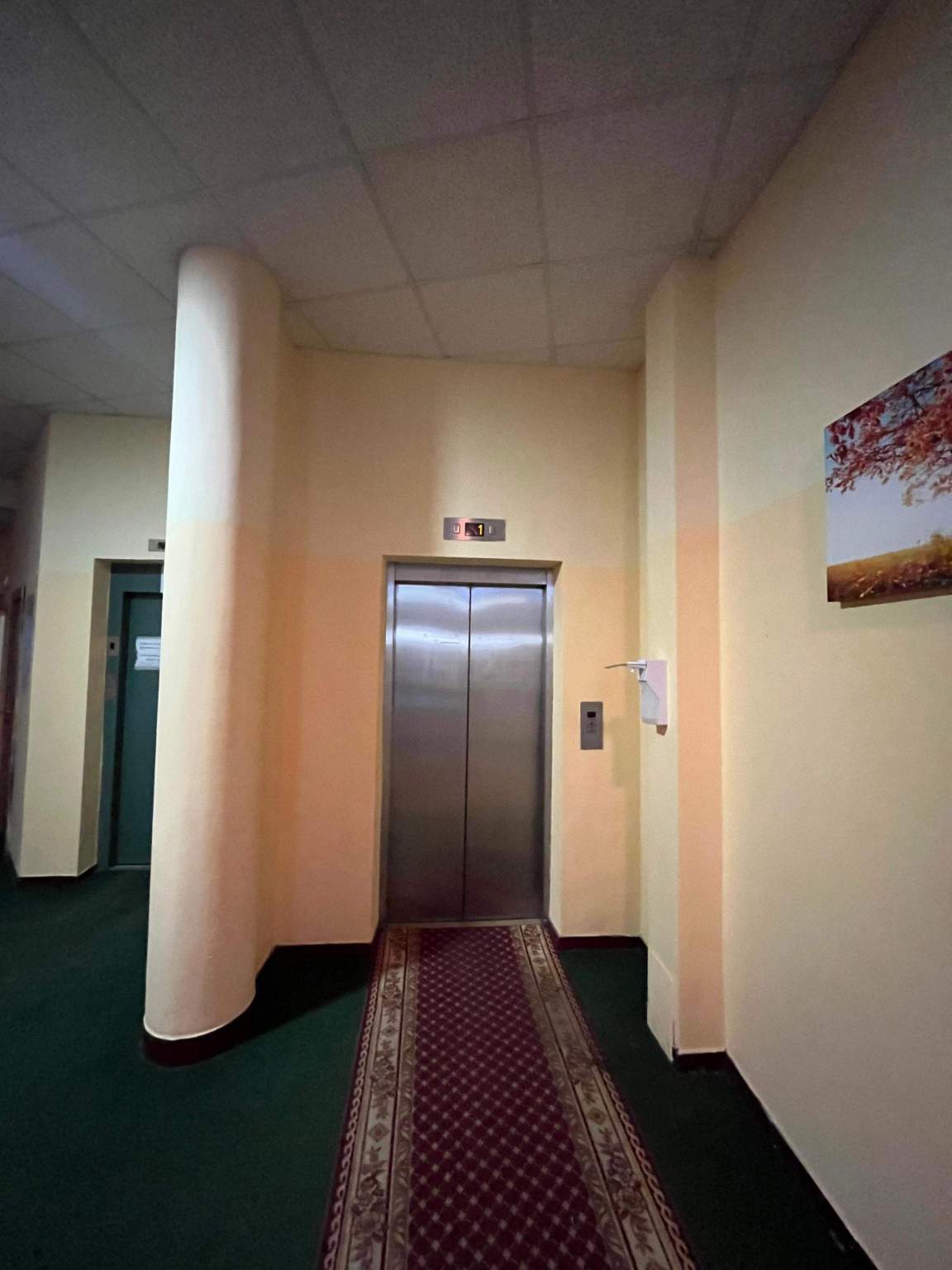 Продам торговое помещение 6238.7 м.кв.