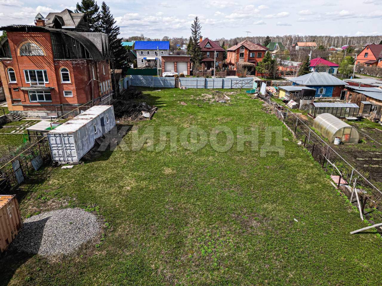Продам земельный участок 1900 м.кв.