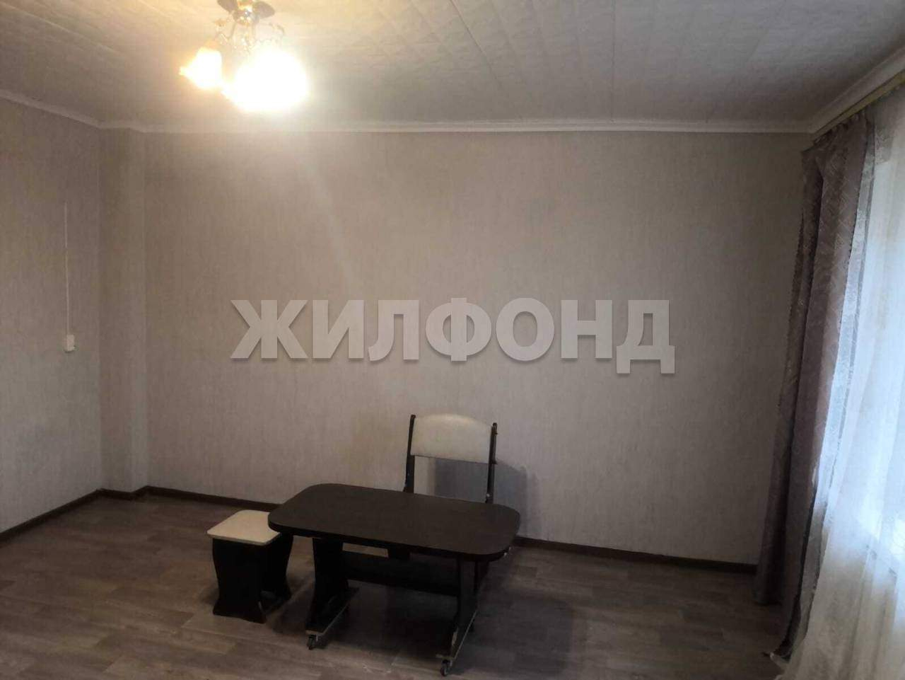 Квартира на продажу в Карачеве, Карла Либкнехта улица, 2Б фото №1