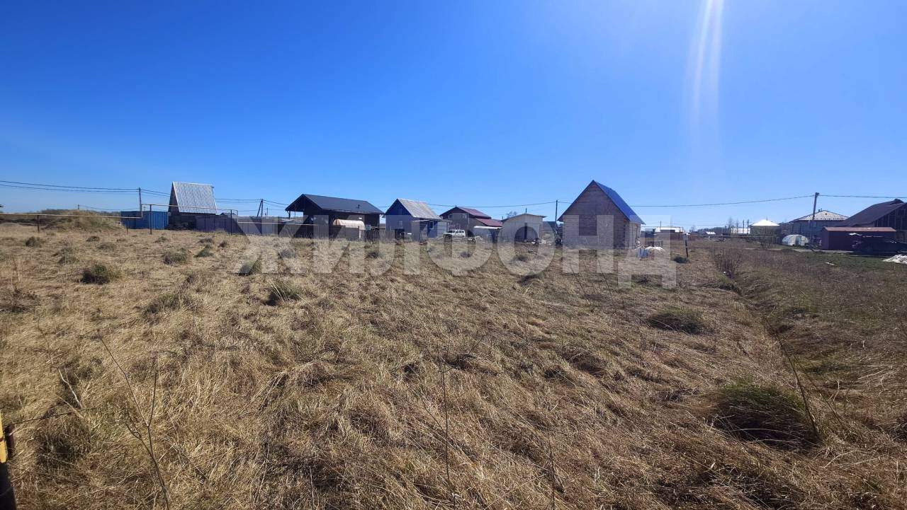Продам земельный участок 1000 м.кв.