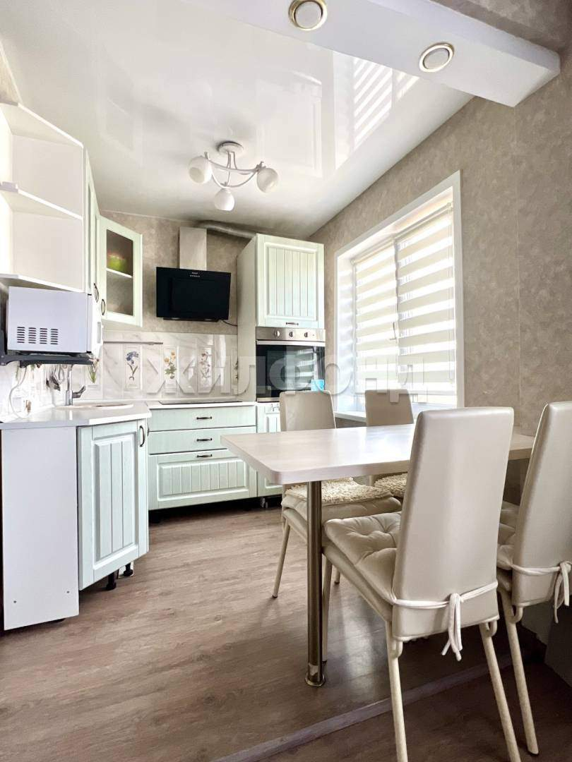 Квартира на продажу в Иркутске, Добролюбова улица, 12 фото №1
