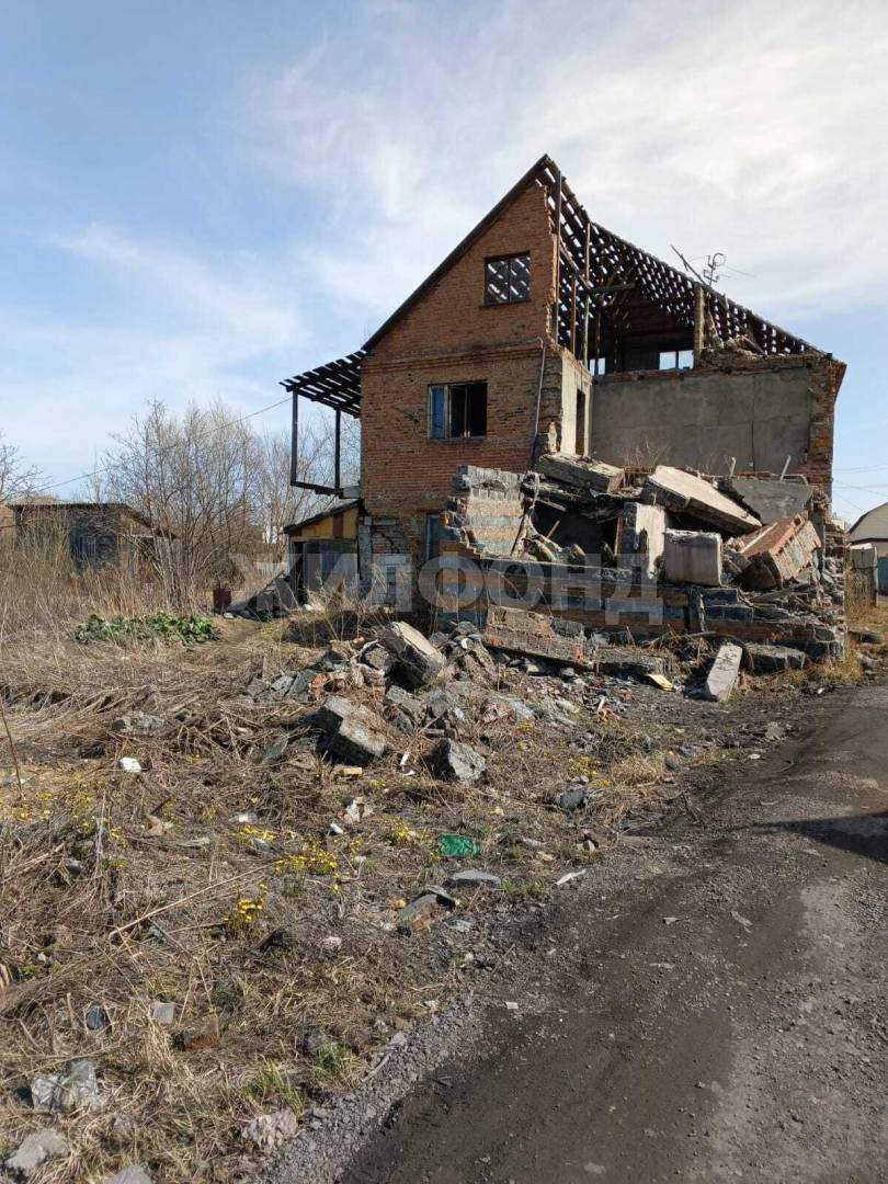 Продам земельный участок 1200 м.кв.
